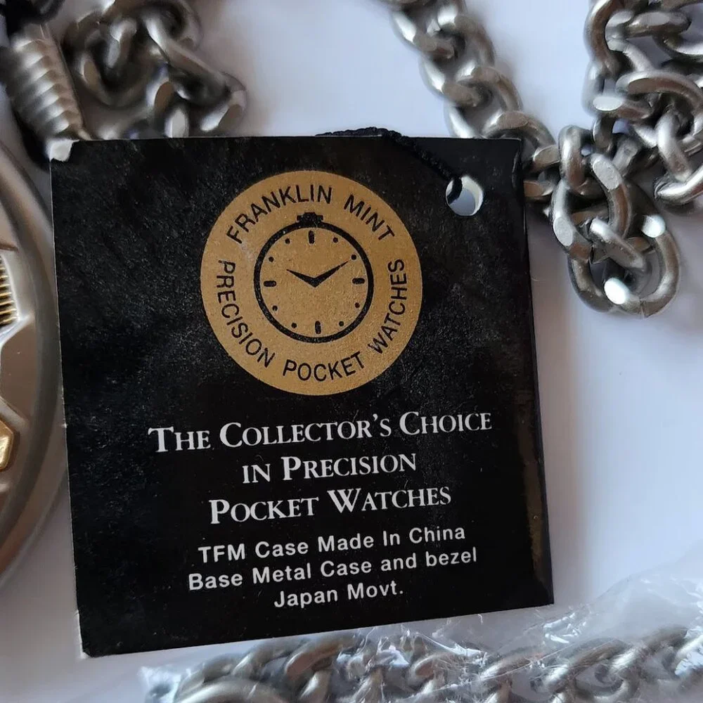 Vintage 2000 - Star Trek USS Enterprise Pocket Watch w/22k Details. New w/o box - Picture 2 of 15